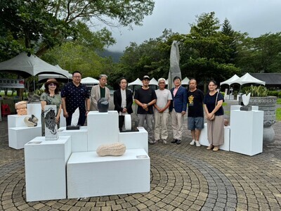 藝術學院廖慶華院長與藤原洋次郎老師、高橋昌人老師一同前往鯉魚潭手敲石雕藝術節參觀